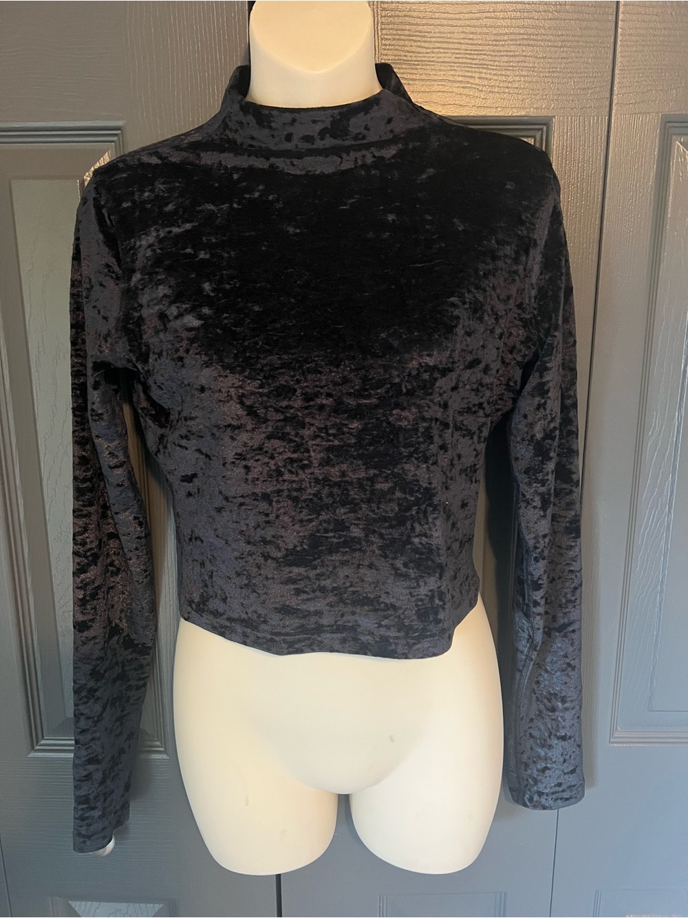 L-123 🍋 Lululemon 🍋 All Aligned  Mock Neck Long-Sleeve Crop Top - Black
